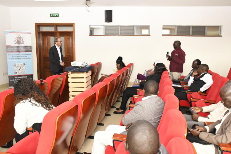 Prof. Stephan Wagner giving a lecture at the University of Nairobi, Faculty of Business. 