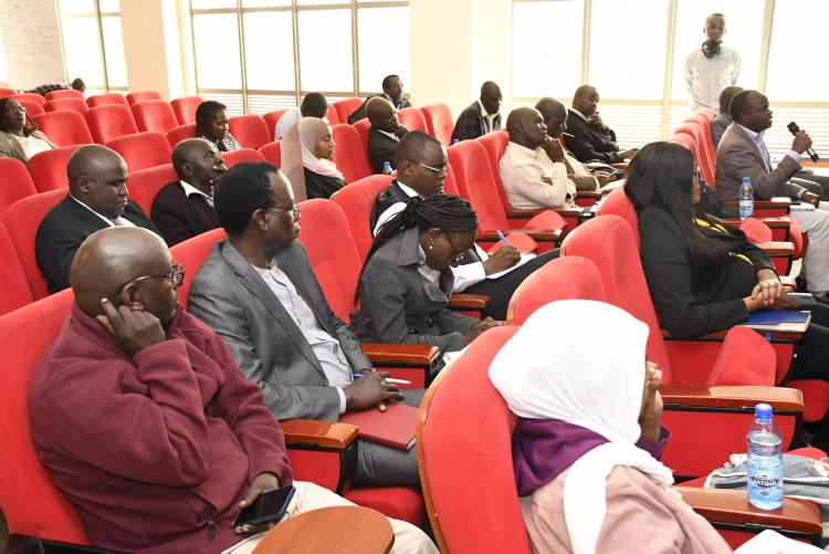 Prof. Stephan Wagner giving a lecture at the University of Nairobi, Faculty of Business. 